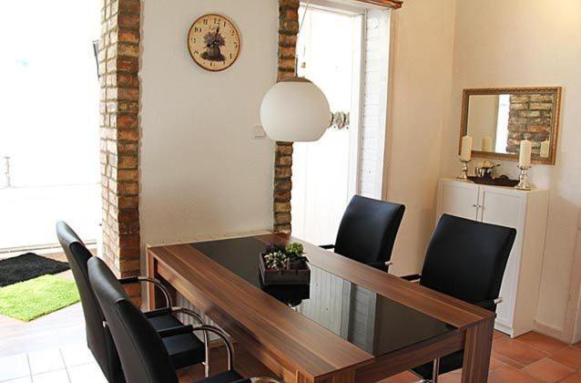 Warnemuende Dustin 12007 *