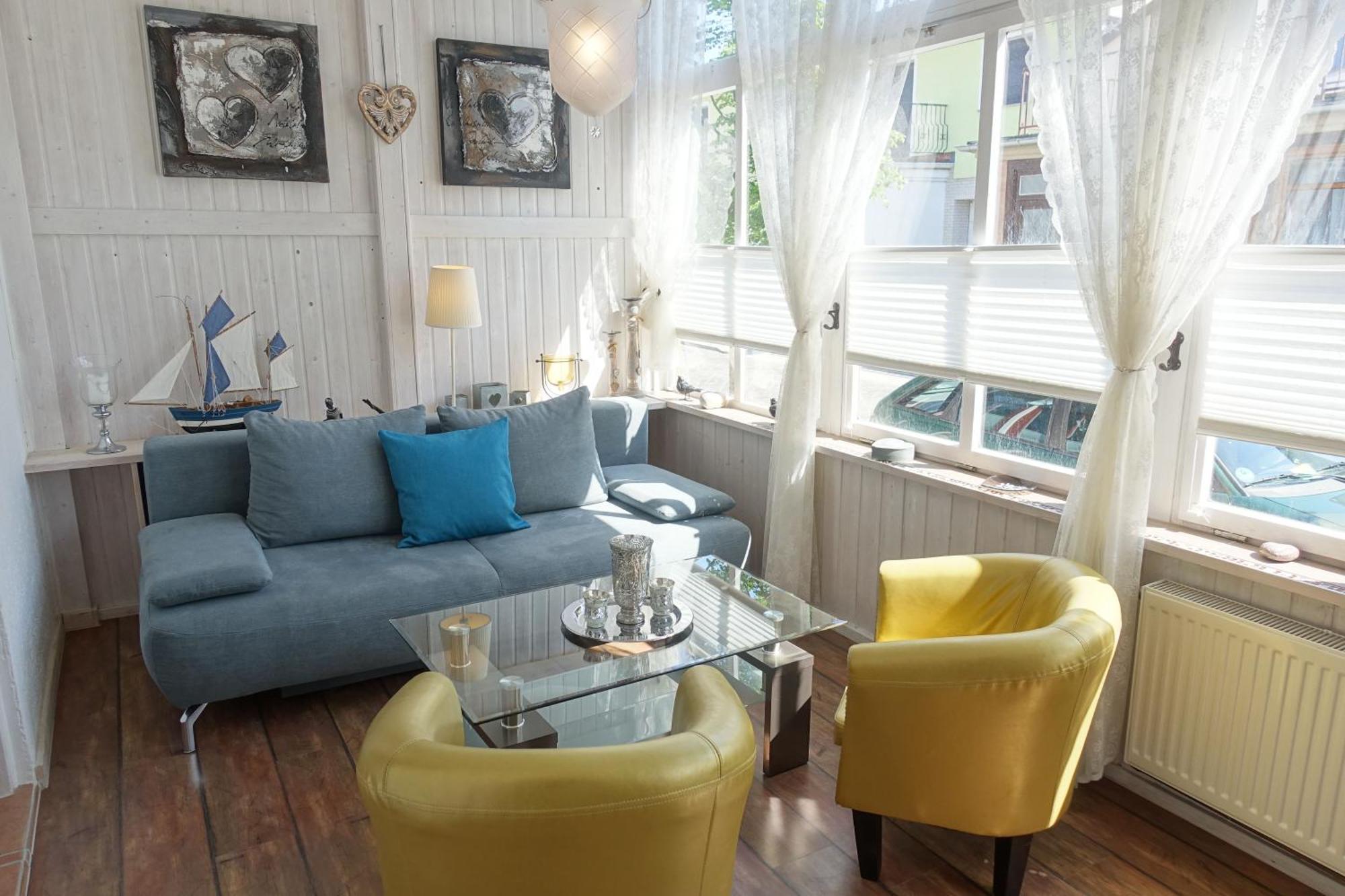 Warnemuende Dustin 12007